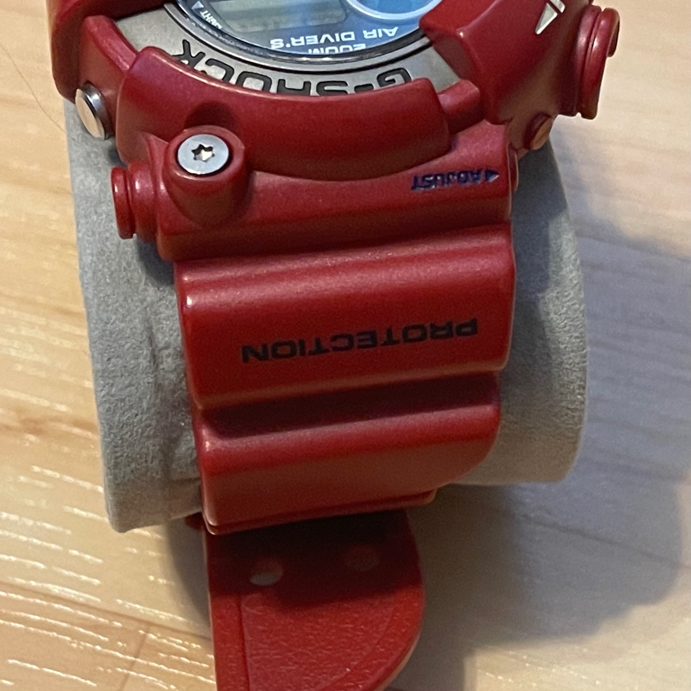 WTS] Casio G-Shock DW-8201GF-4 Frogman DW-8200 Series Red Digital