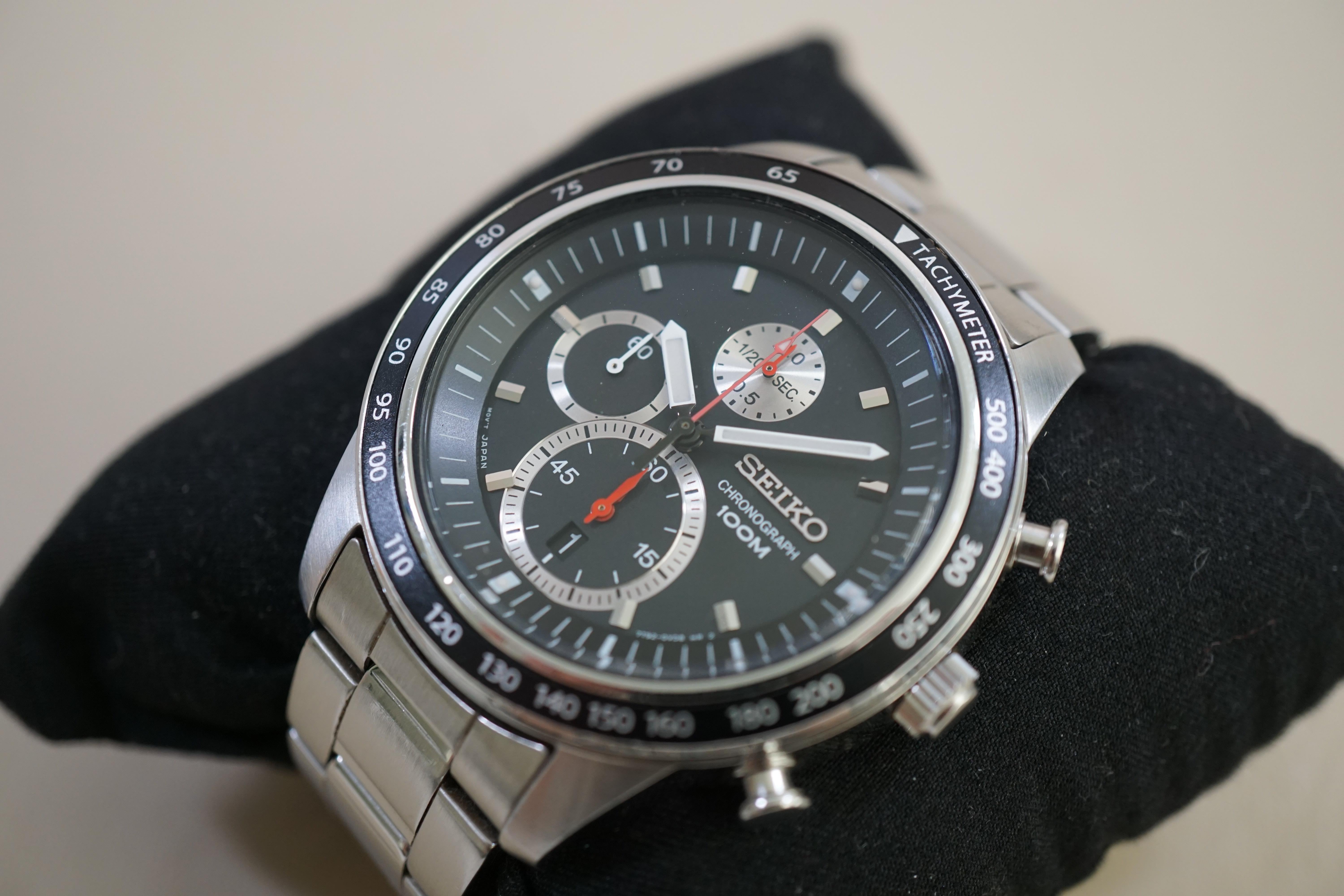 Seiko V174-0Af0 Solar Chronograph Alarm Men's Watch Needs Battery |  WatchCharts Marketplace