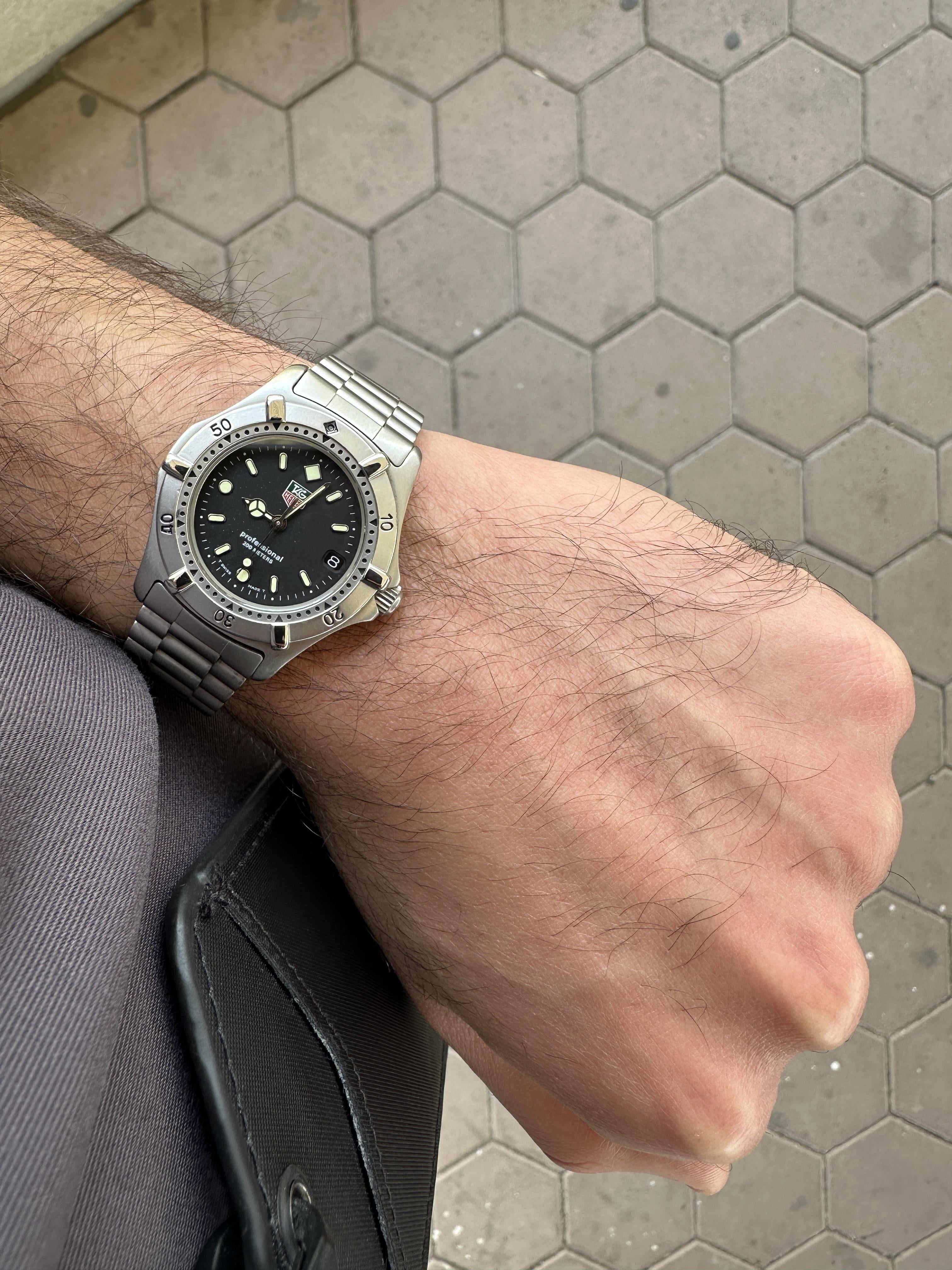 WTS] TAG HEUER WE1210-R 200m Black dial Quartz (34.78 mm