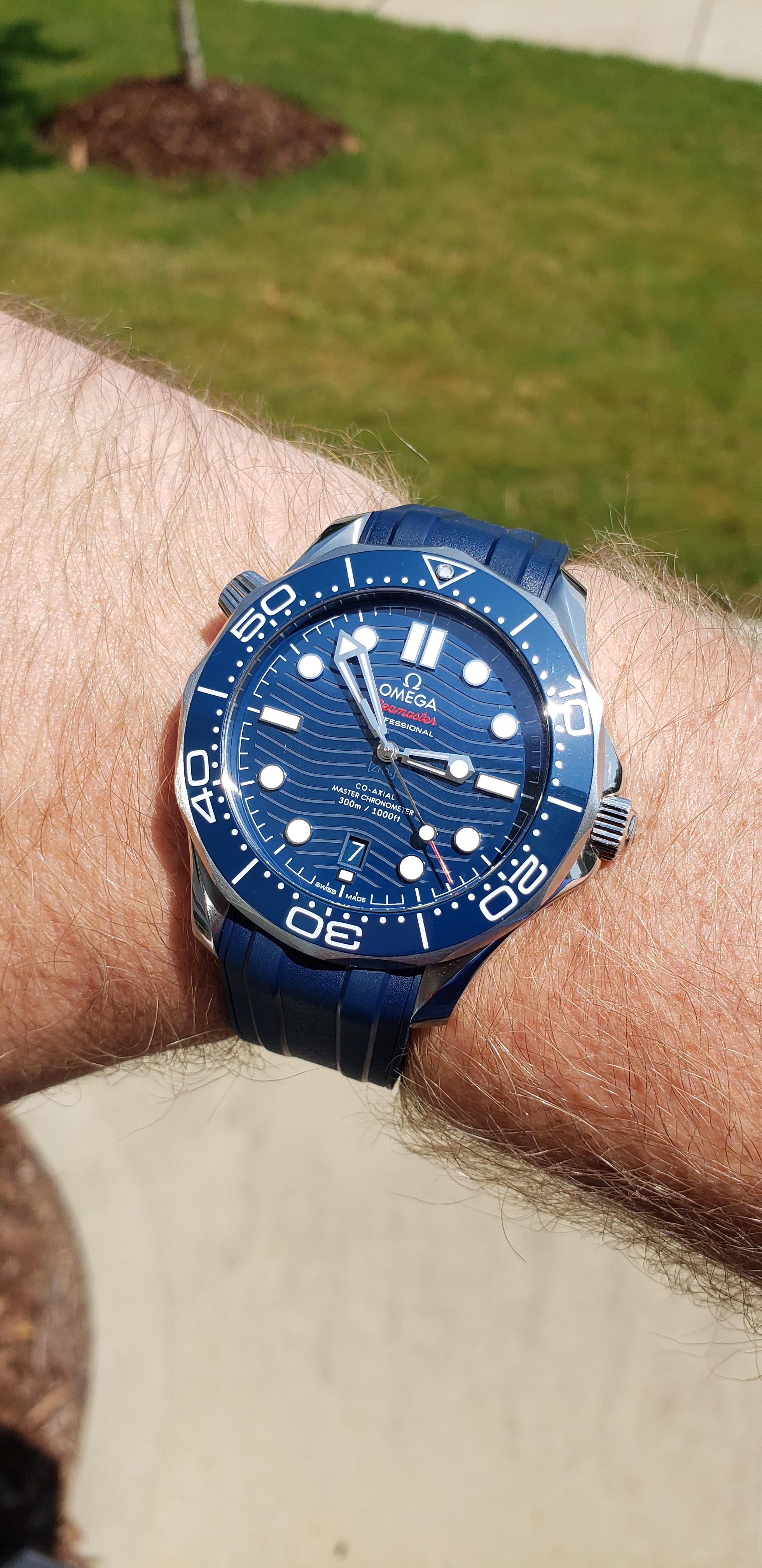 Omega seamaster 300m blue sale rubber strap