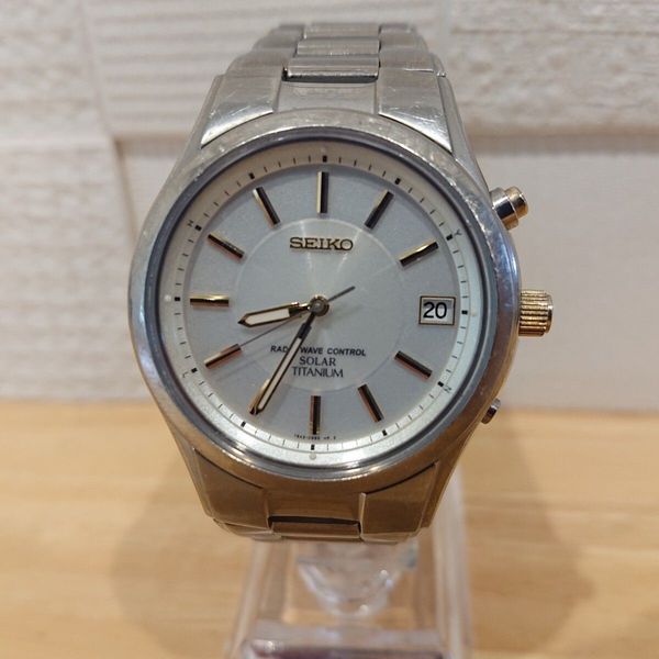 seiko-7b42-0an0-solar-titanium-men-s-watch-silver-dial-round-analog