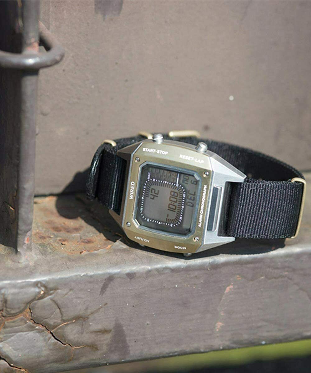 Seiko Wired AGAM702 Silver Solidity Digiborg Digital W865