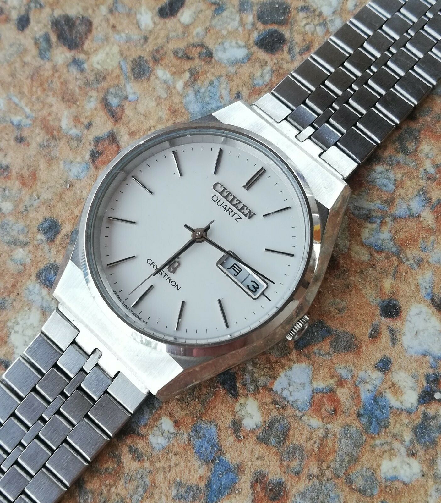 Vintage Citizen CQ Crystron Quartz Watch 7100 October 1980