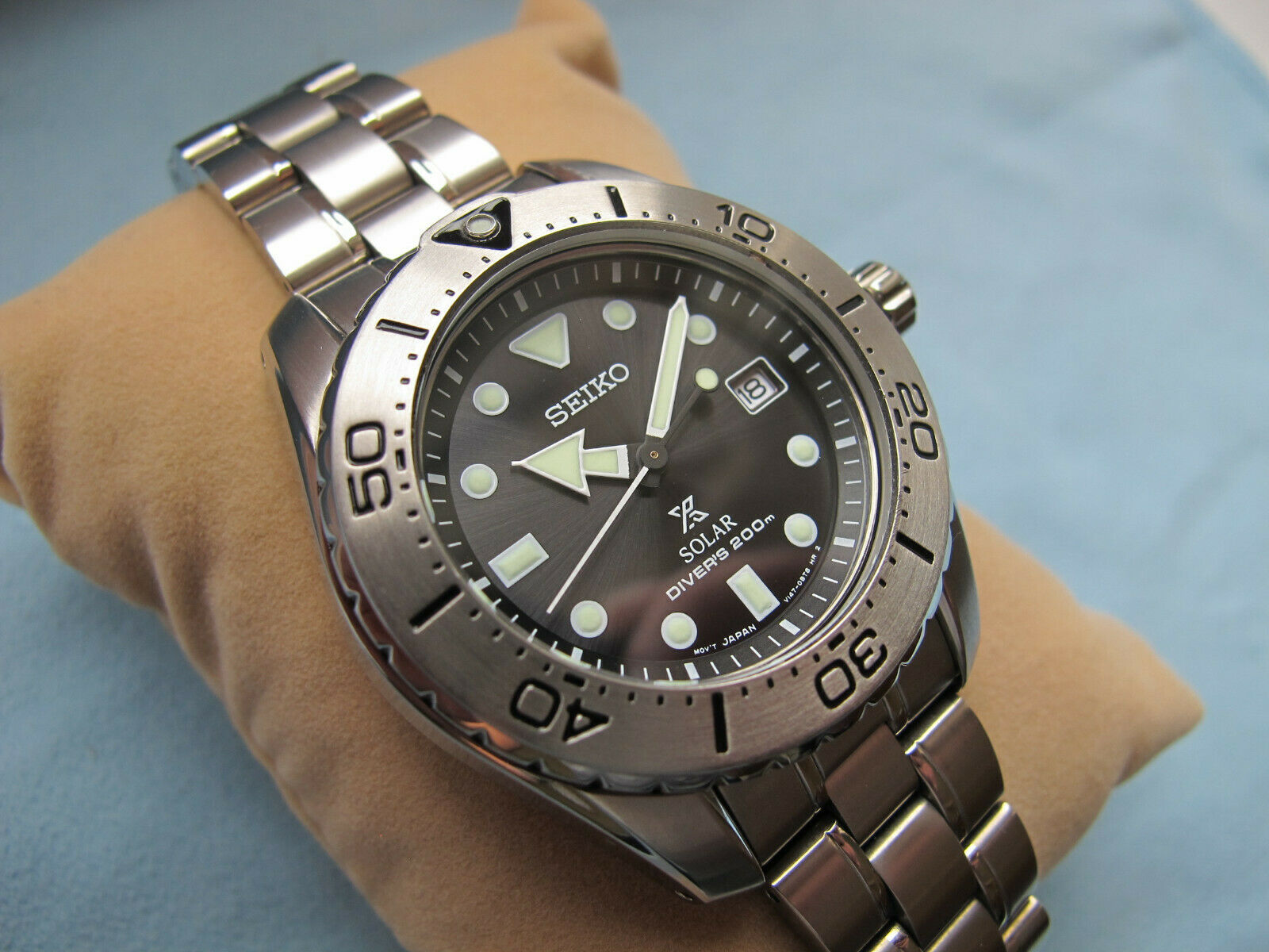 Seiko SBDN015 midsize Solar Ti Diver's watch w/ boxes, manuals, hangtags,  links | WatchCharts