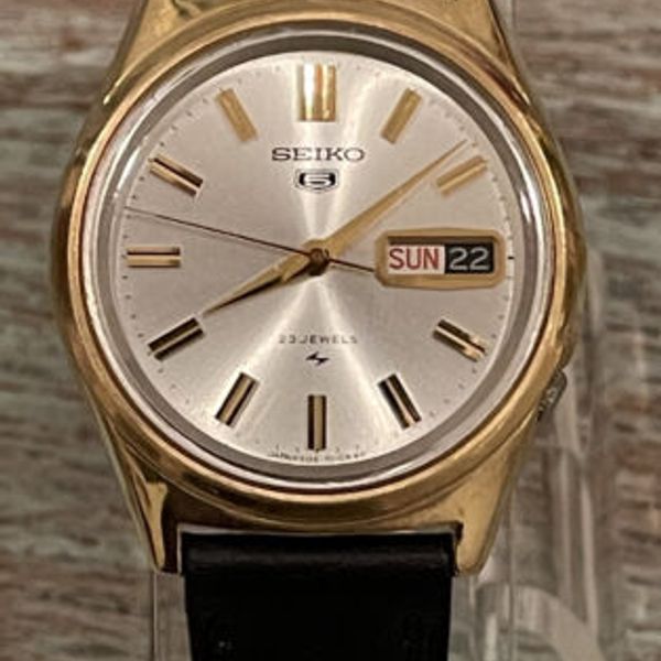 Seiko 5 Day Date Automatic 23 Jewel 5126-7010 Just Serviced