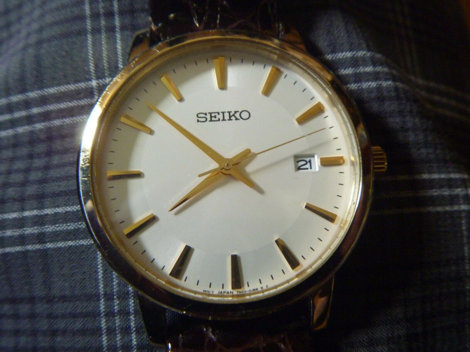 Seiko Men s Watch Date Dial 7N42 0FG0 WatchCharts