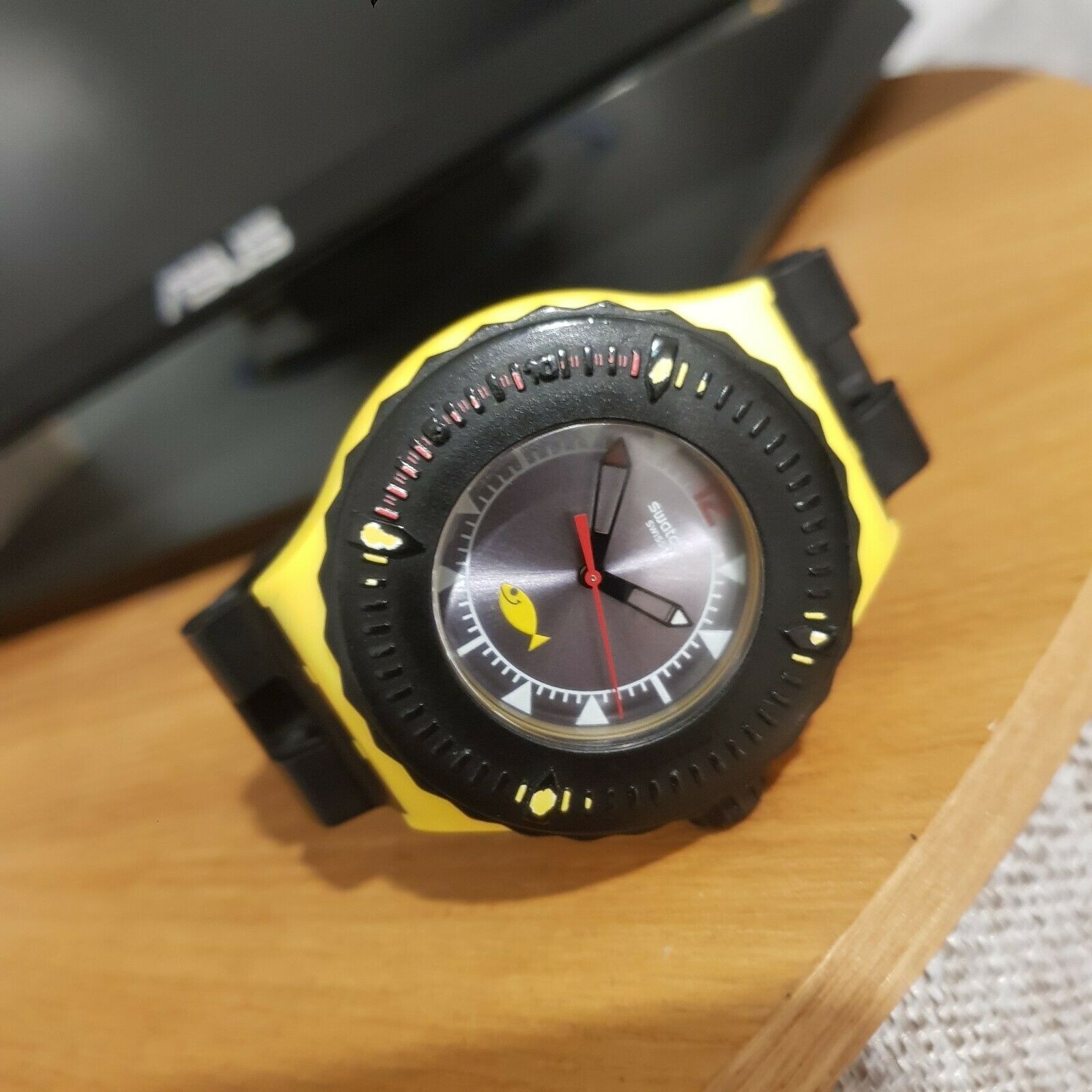 Swatch 200m dive cheap watch