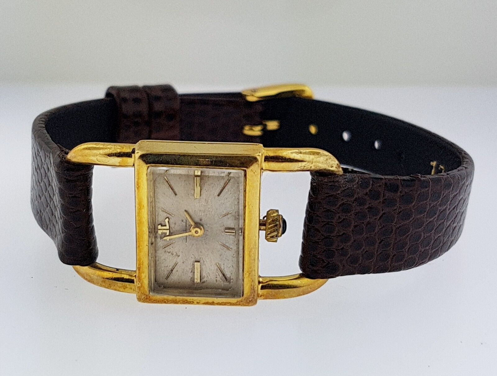 JAEGER LeCOULTRE Vintage 18K Lady s Etrier Lucchetto Watch for