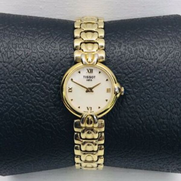 Ladies Tissot G226/326 Stainless Steel MOP Dial Swiss Quartz Watch 