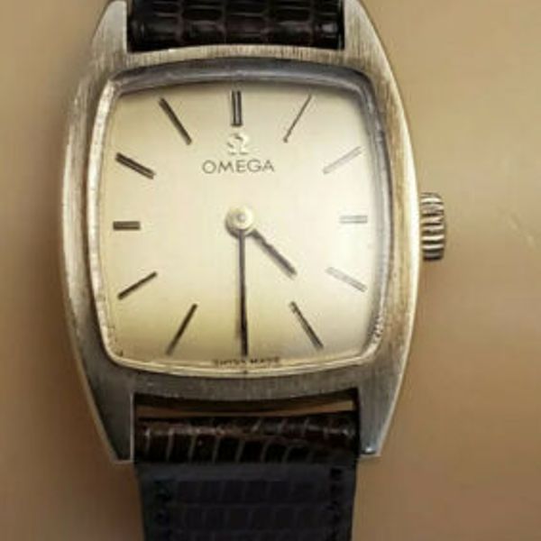 Vintage Omega 9 ct Gold Ladies Manual Watch cal 625 new omega strap