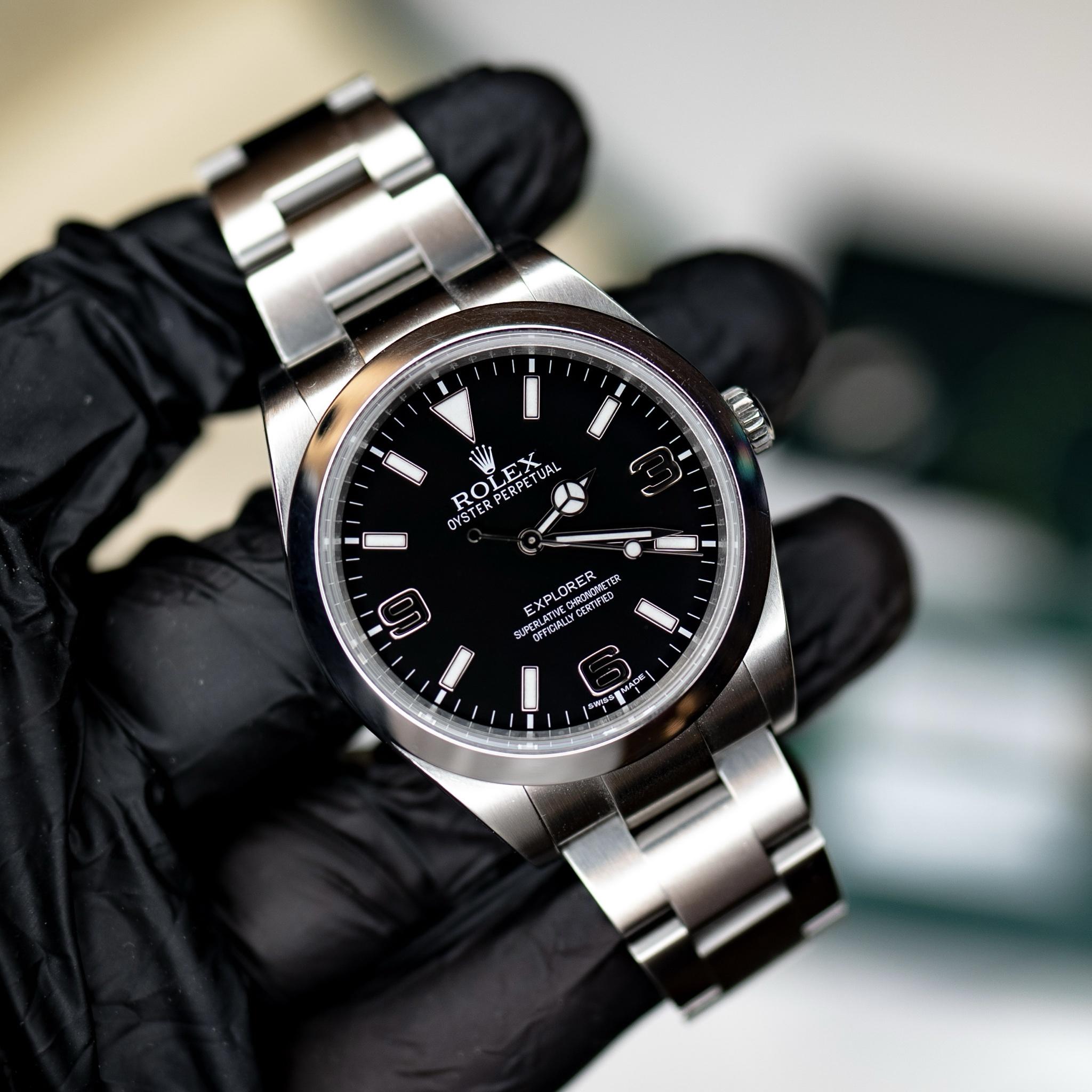 Rolex explorer hotsell short hands