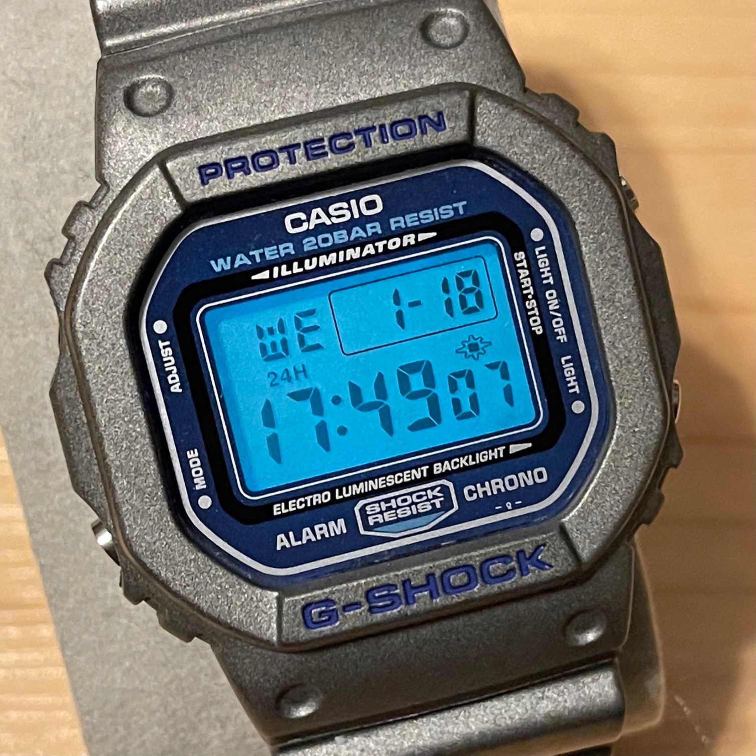 WTS] Casio G-Shock DW-056SD-8S Silver Dragon Rare Vintage Square