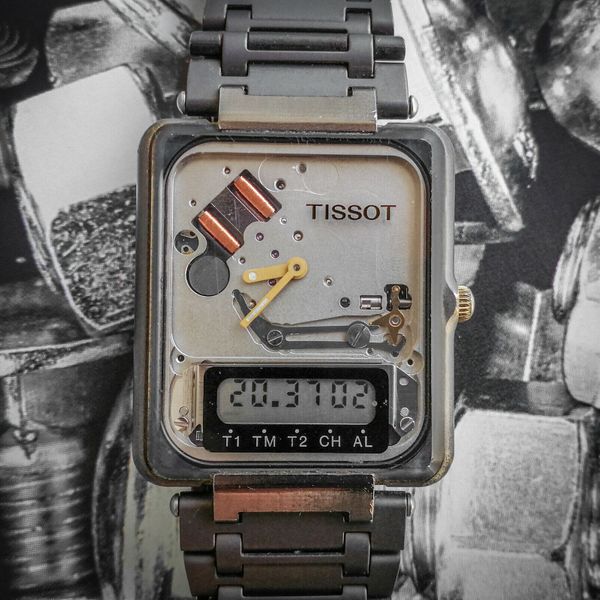 TISSOT TWO TIMER クォーツ腕時計 A2378 TISSOT TWO TIMER クォーツ腕時計 A2378