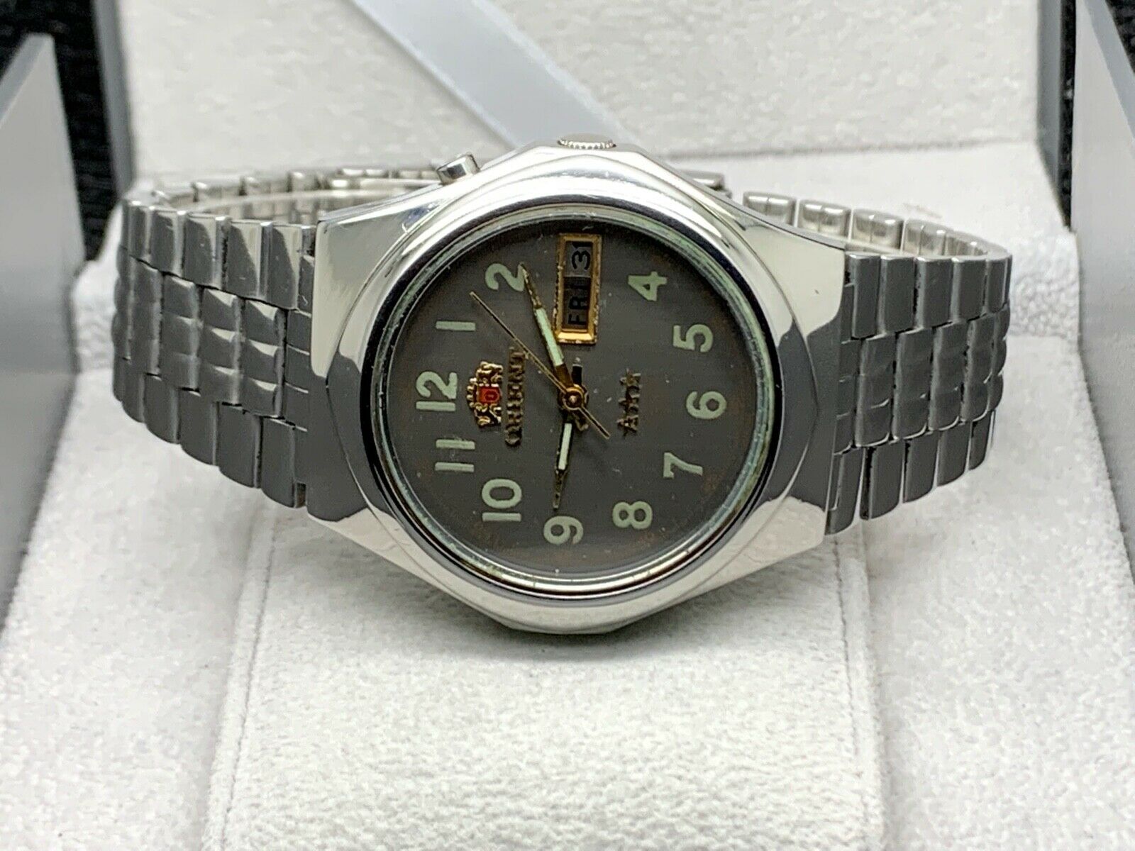VINTAGE (1970) ORIENT CRYSTAL AUTOMATIC MEN,S WATCH 21