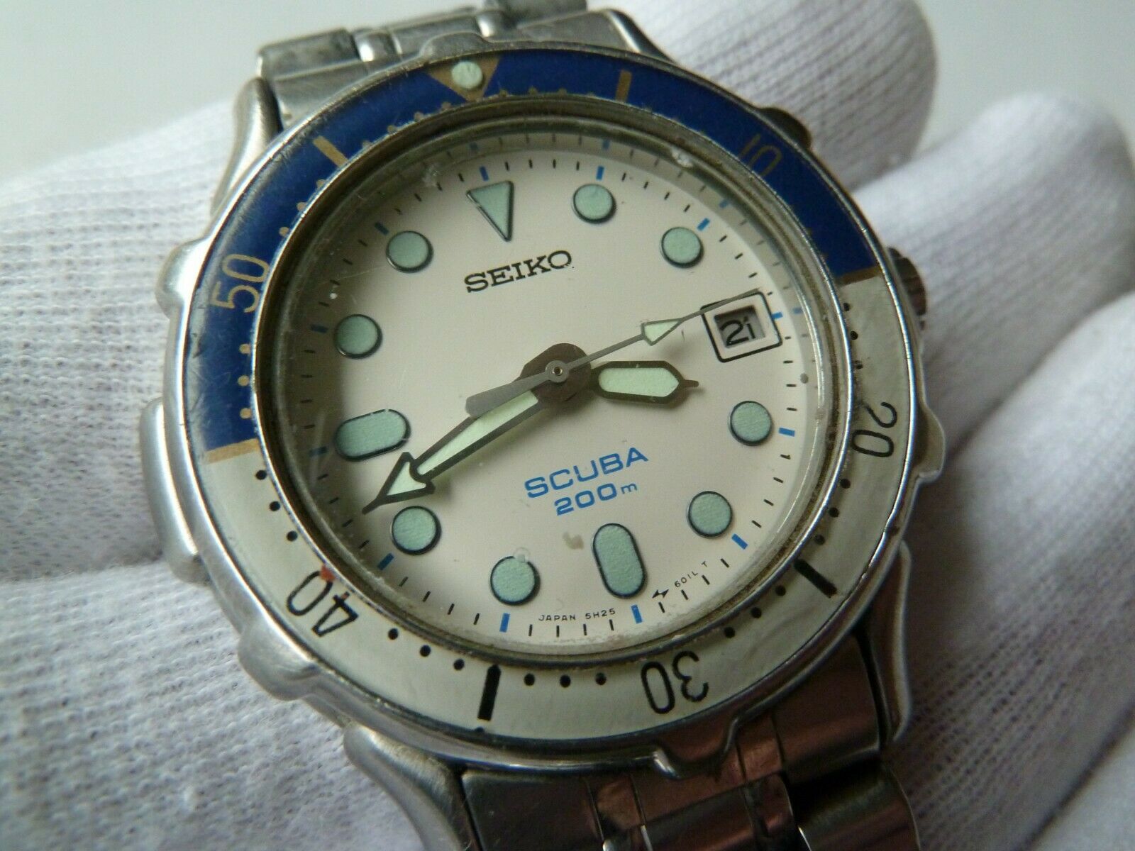 VINTAGE SEIKO SCUBA 200M 5H25-6050 DIVE WATCH. WORKING CONDITION