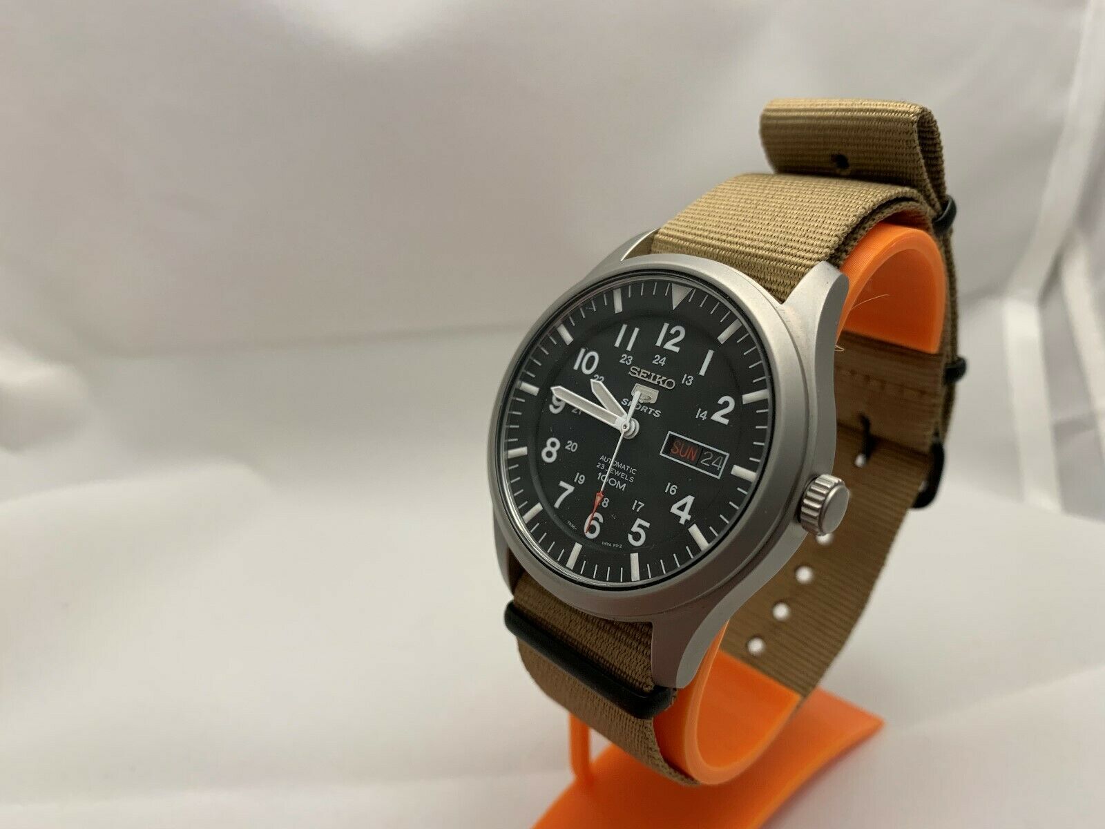 seiko men's snzg15