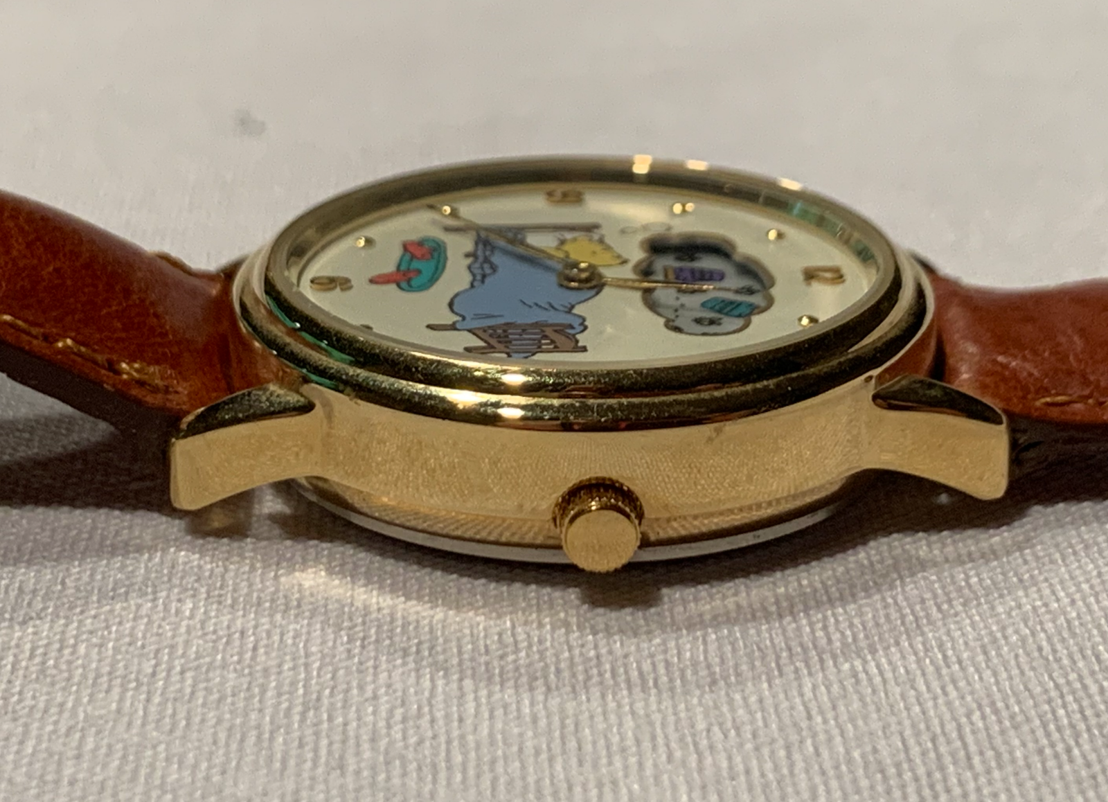 Vintage Timex Winnie the Pooh Watch Rare DCasualisney Leather Strap Collectible Disney Winnie the Pooh Watch Timex Bees Seconds Hands  main image 2