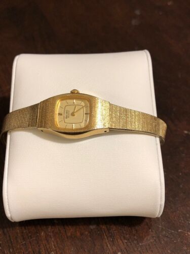 Seiko small gold clearance watch