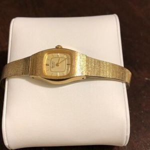 Vintage Gold Plated SEIKO Women's tiny Quartz Watch 5420- 5040 | WatchCharts