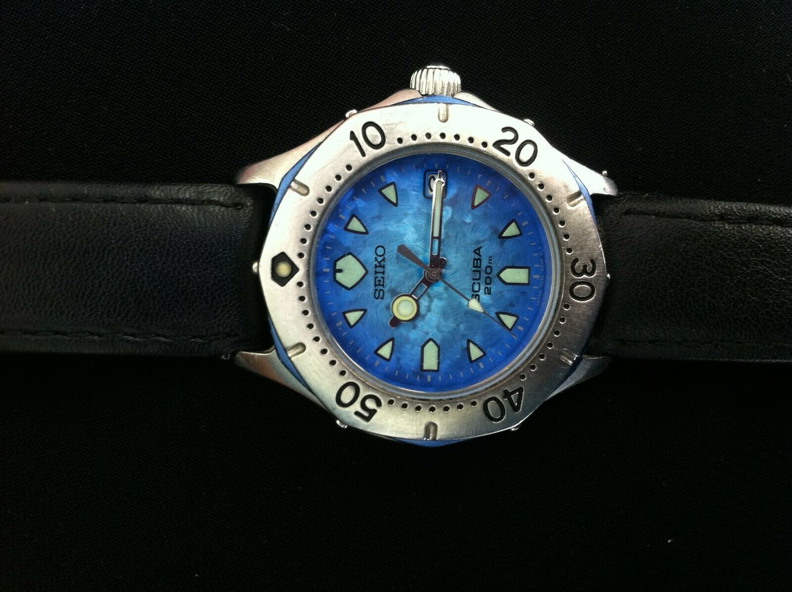 seiko scuba air diver's 200m pearl blue dial with date 7N35-6070
