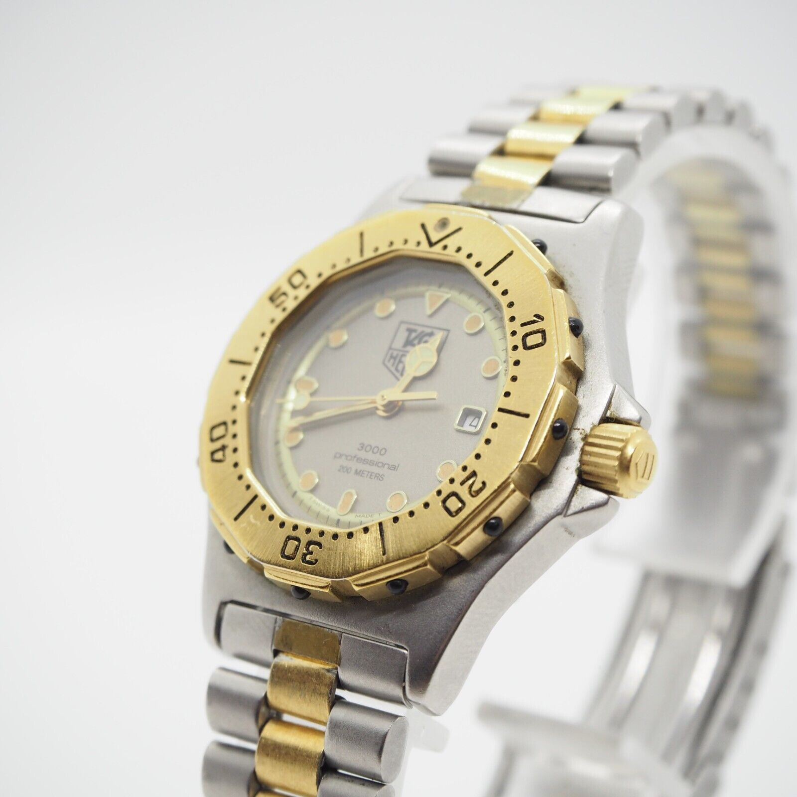 Tag Heuer Professional 3000 Watch 934.215 Quartz Ladies 31mm Gold