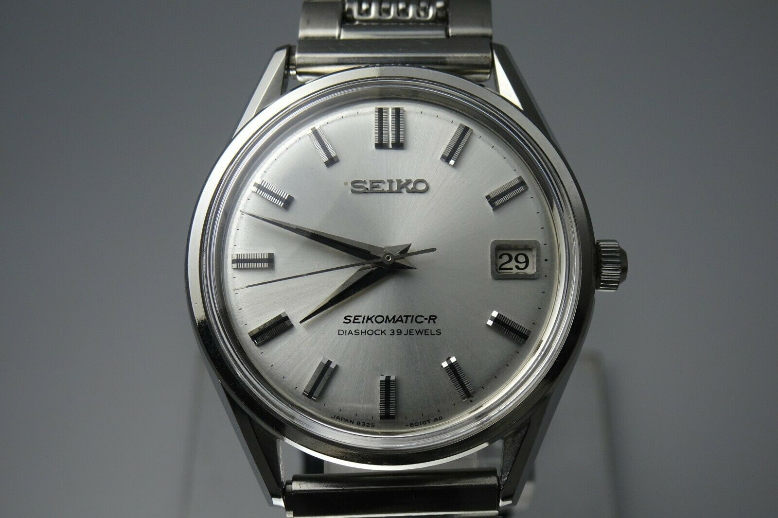 Vintage 1966 JAPAN SEIKO 83 SEIKOMATIC-R 8325-8000 39Jewels