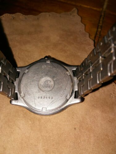 Seiko 7N32 0069 Mens 50m All Titanium Analog Quartz Watch Needs