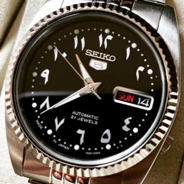seiko 5 arabic day date