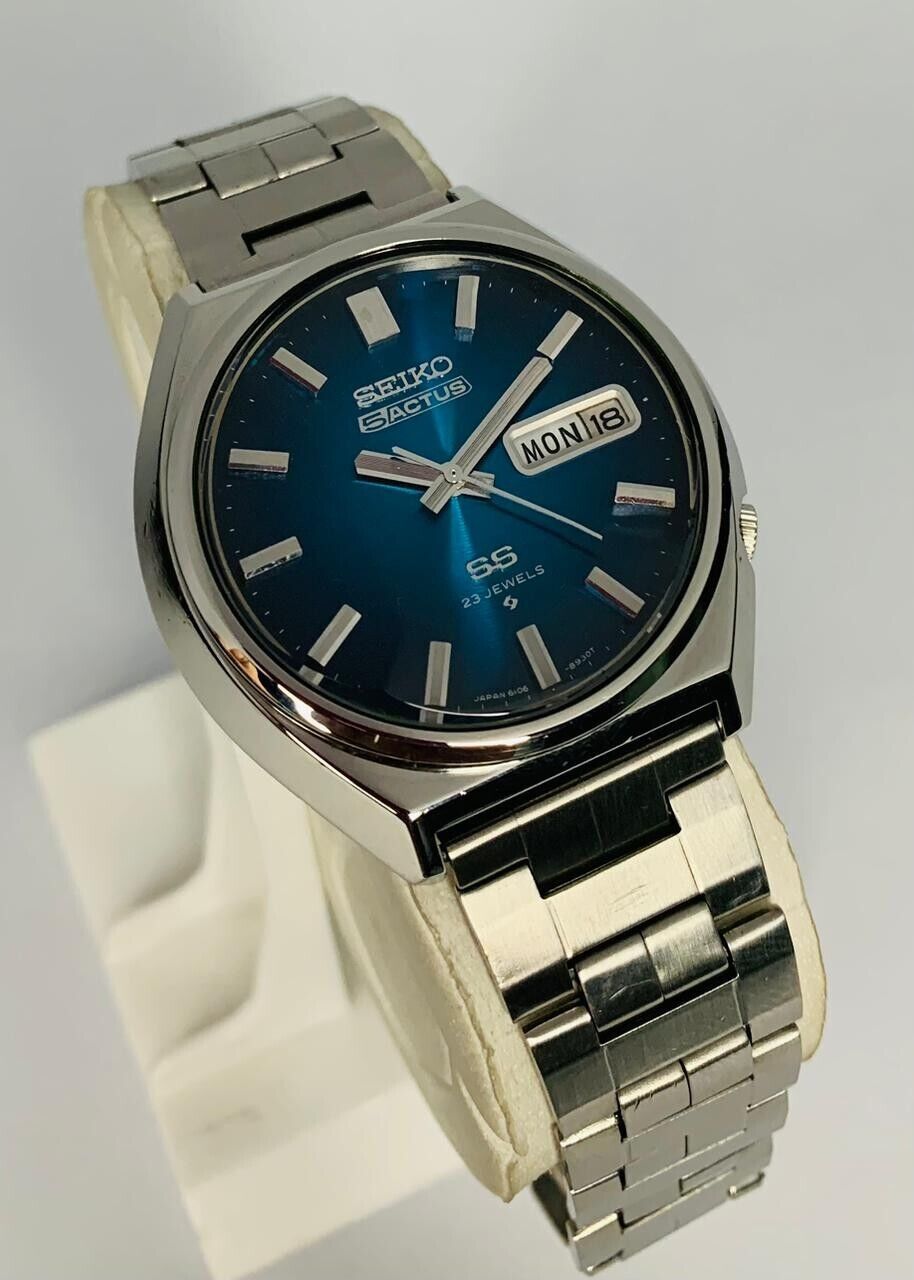 Seiko 5 Actus SS 6106-8690 Vintage 23 Jewels Day & Date Automatic