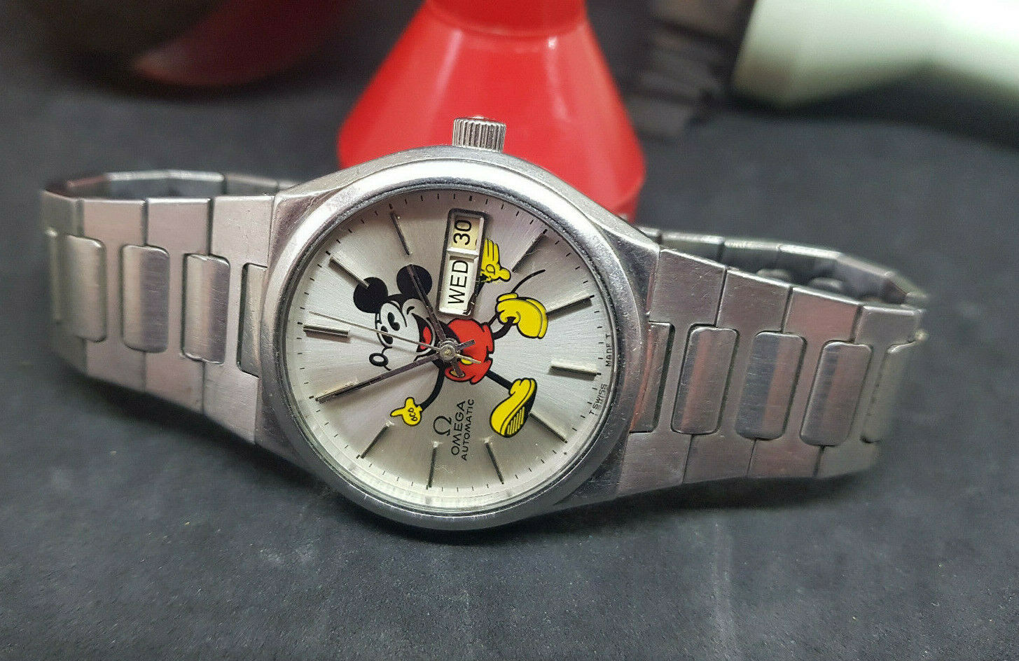 Omega mickey 2024 mouse watch