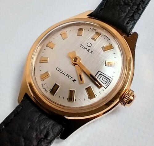 Timex quartz best sale watch vintage