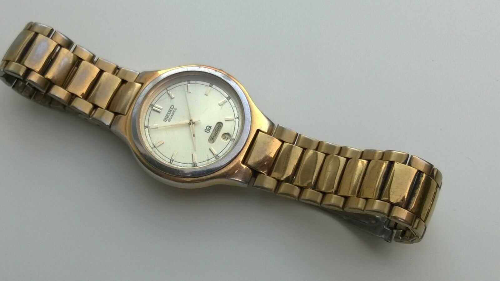 Seiko S2 Mens Vintage full day date display Quartz Watch 5Y23-6220 - rare |  WatchCharts