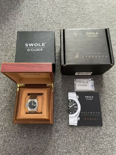 Swole O'clock watch used once with case - Depop