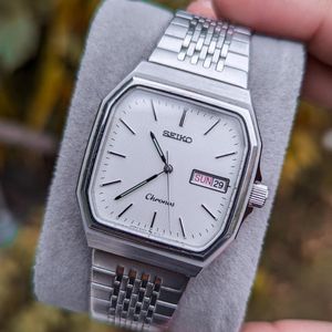 時計 SEIKO Chronos 5H23-5100 SEIKO WATCH CHRONOS ANTIMAGNETIC QUARTZ 5H23-5100 DAY DATE