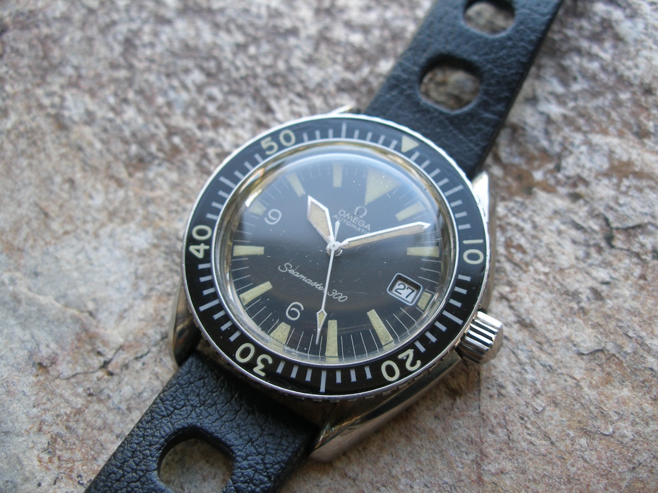 FS Late 60s OMEGA Seamaster 300 Big Triangle with date