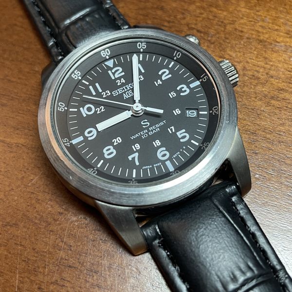 Seiko SUS 5M22-6C20 AGS Military-Style Field Watch | WatchCharts ...