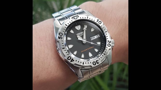 Seiko SKX001 | WatchCharts