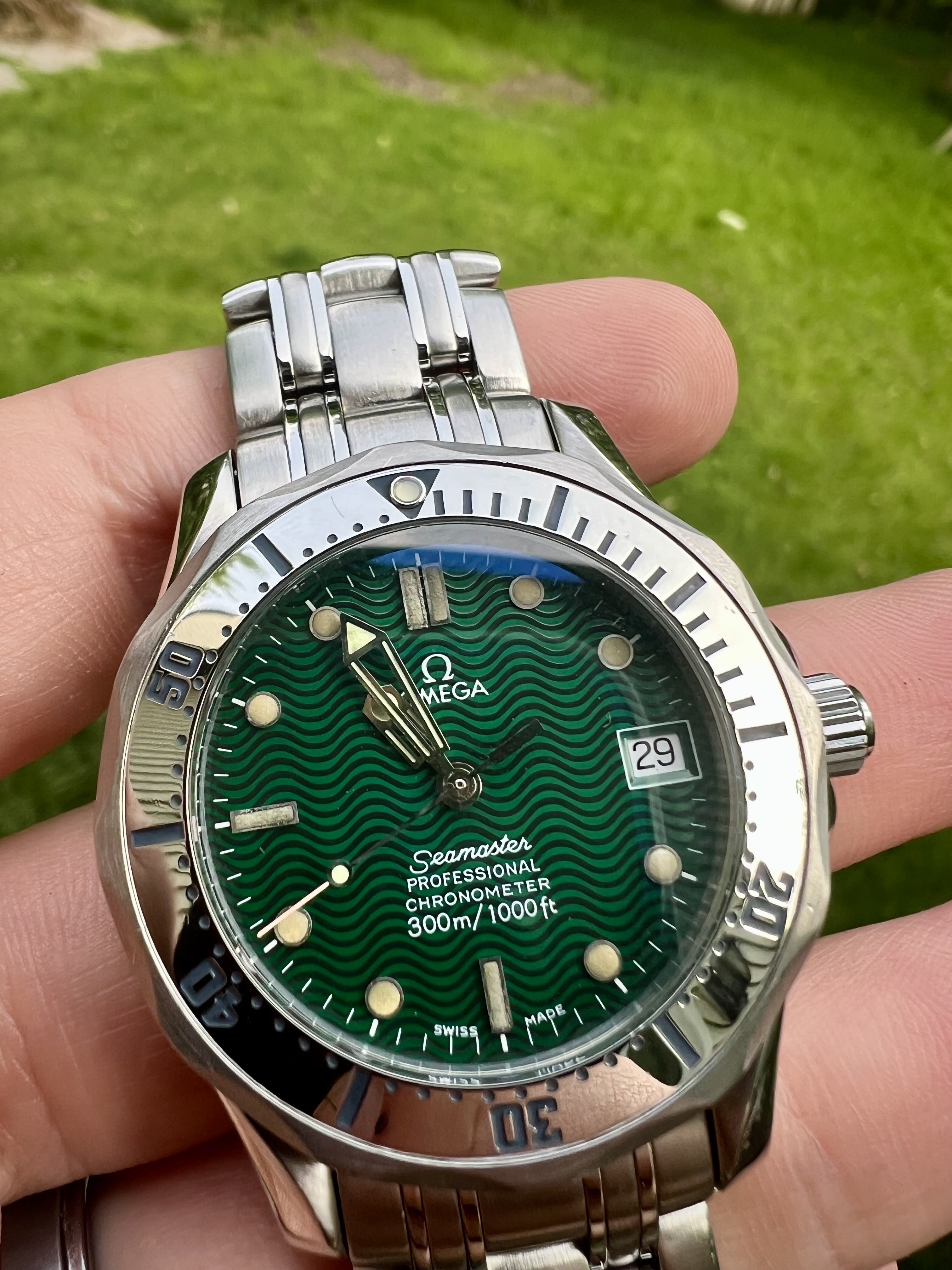 2 350 USD LE Green Omega Seamaster Jacques Mayol WatchCharts