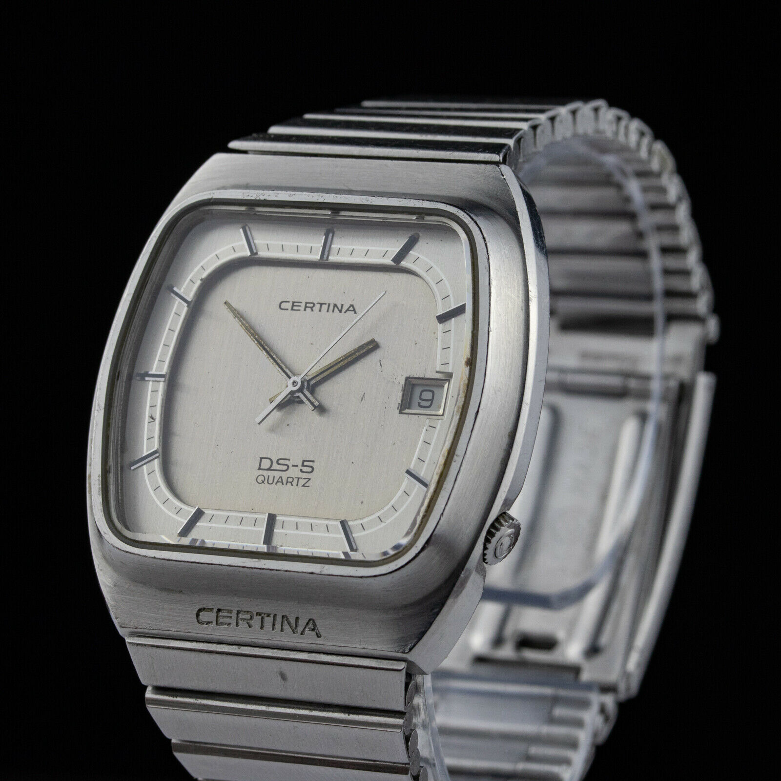 Vintage Certina DS5 Quartz Date NSA bracelet 1980s ETA 952.111 Runs well WatchCharts Marketplace