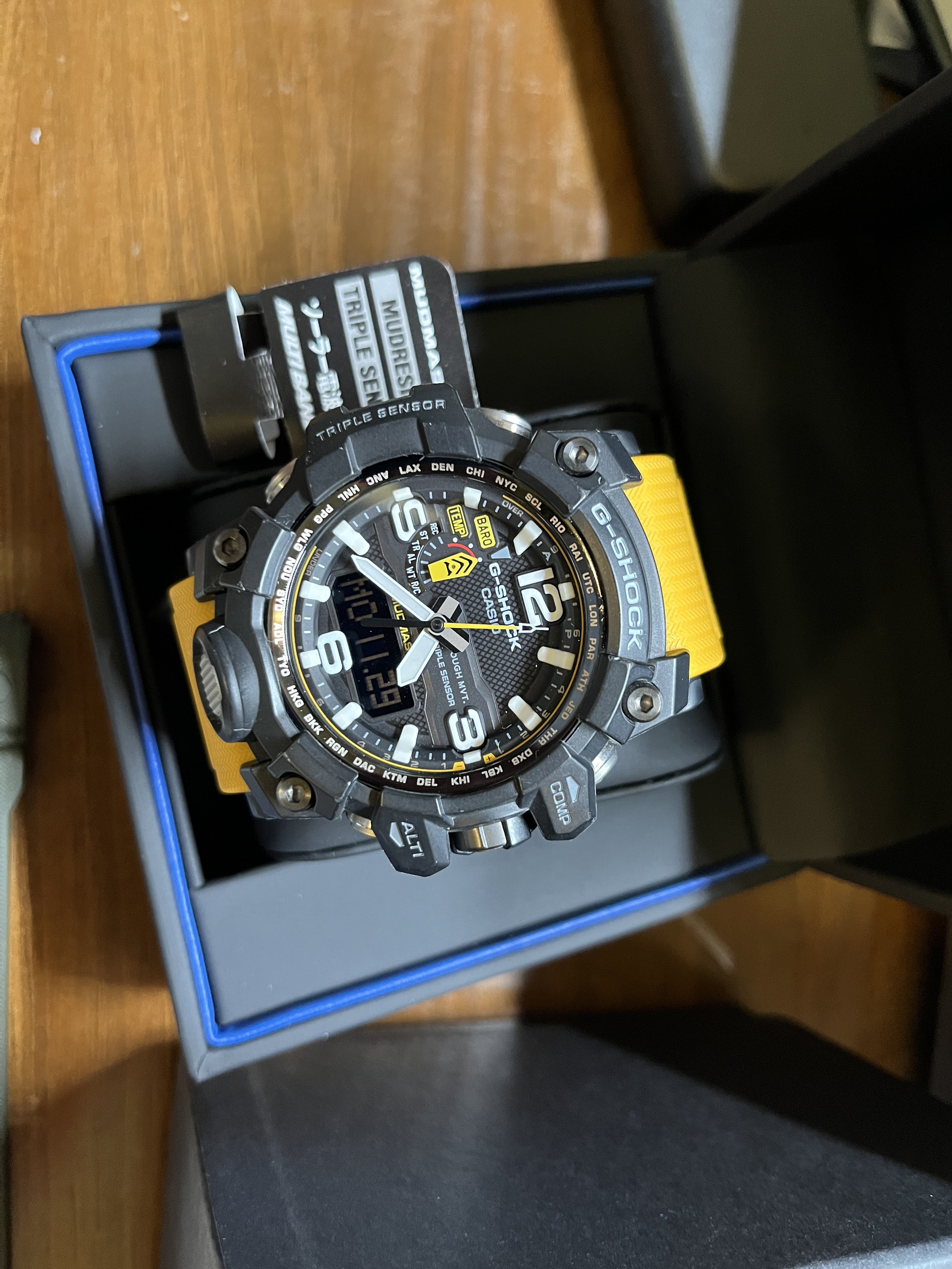 Casio G-Shock GWG-1000-1A3JF with extra strap | WatchCharts