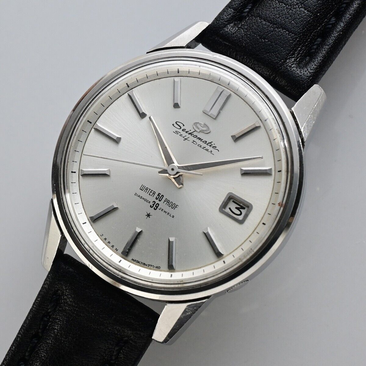 Seiko Seikomatic Self Dater 39 Jewels J13085 Vintage Watch