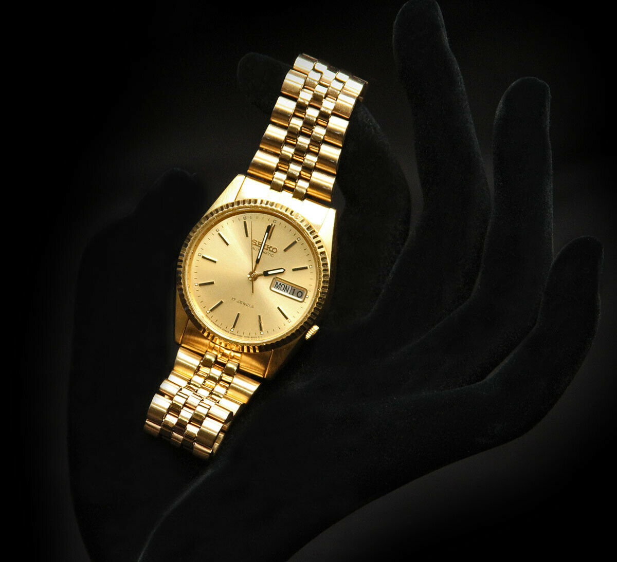 Vintage SEIKO 7009-3119 Automatic 17 Jewels Day Date SS Mens Gold