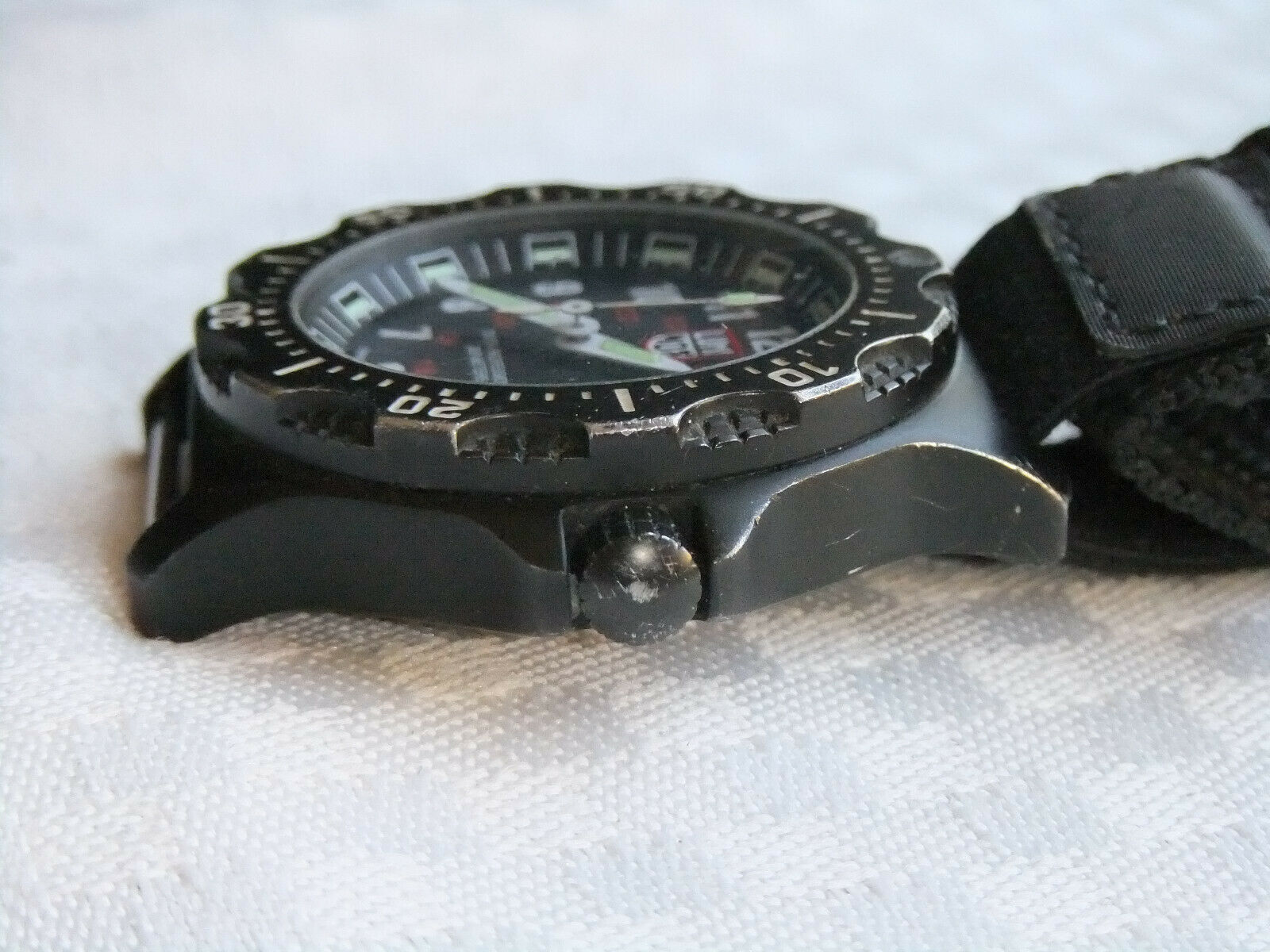 Luminox Series 8400 Diver Professional Watch w/ New Battery Works
