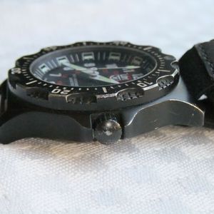 Luminox Series 8400 Diver Professional Watch w/ New Battery Works