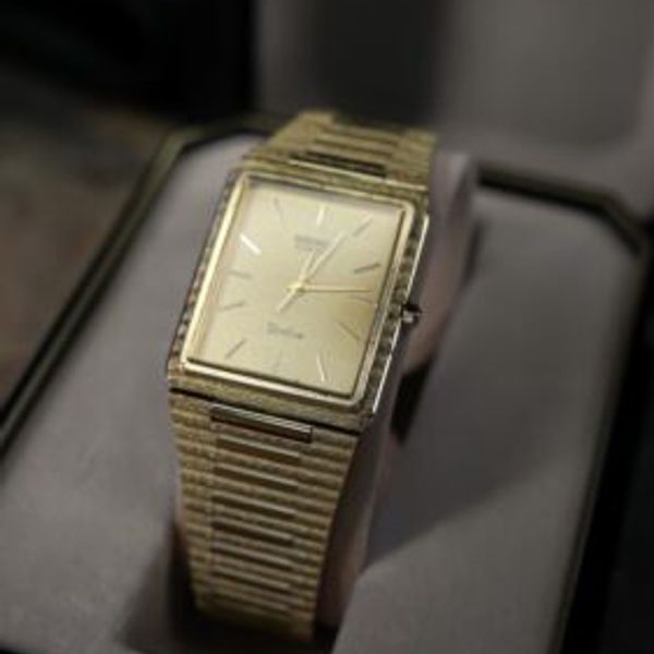 Vintage Seiko Dolce 9531-5040 Gold Quartz Watch Vintage Seiko Dolce 9531-5040 Gold Quartz Watch
