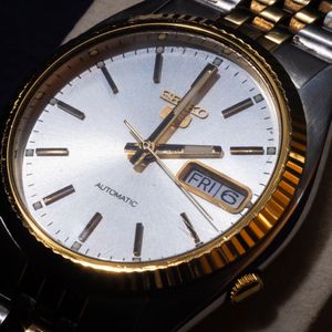 Montre Seiko 5 Automatique Homme - Modèle SNXJ90 Two-tone - Occasion En Bon état