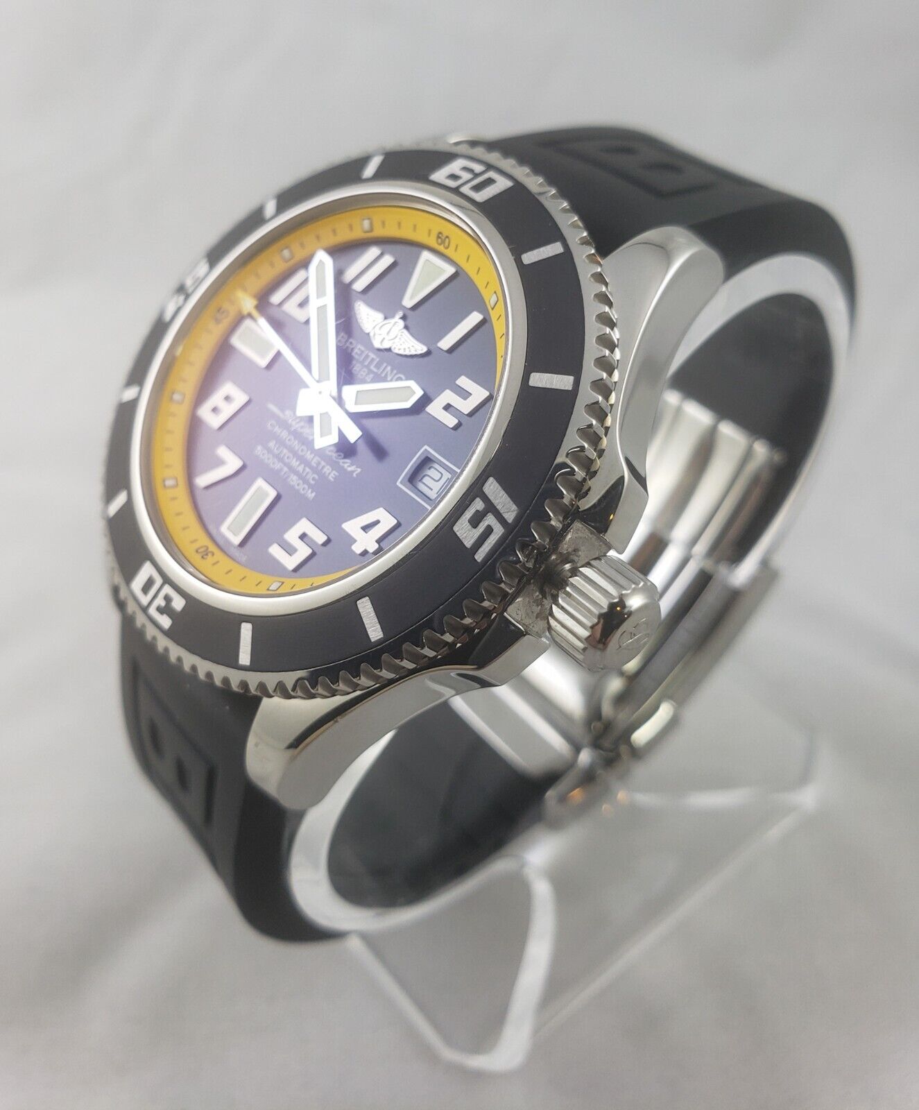 Breitling superocean outlet 42 yellow