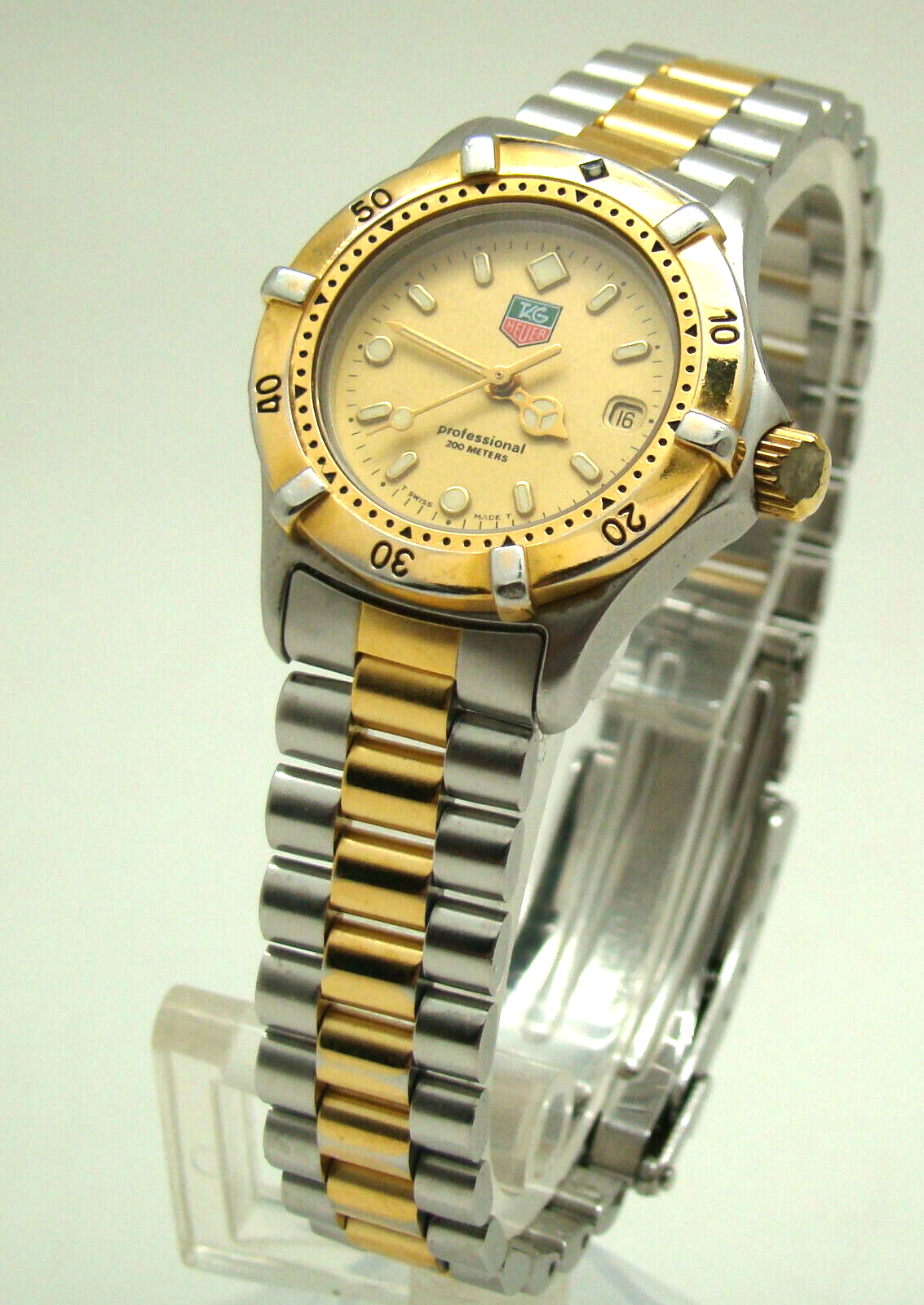 TAG HEUER LADIES PROFESSIONAL 28mm CHAMPAGNE DIAL QUARTZ WATCH