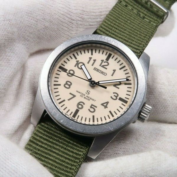 SEIKO SUS 7N21-0010 稼働品 1995年製 稼働品 色っぽ 1995年製 SEIKO SUS 7N21-0010