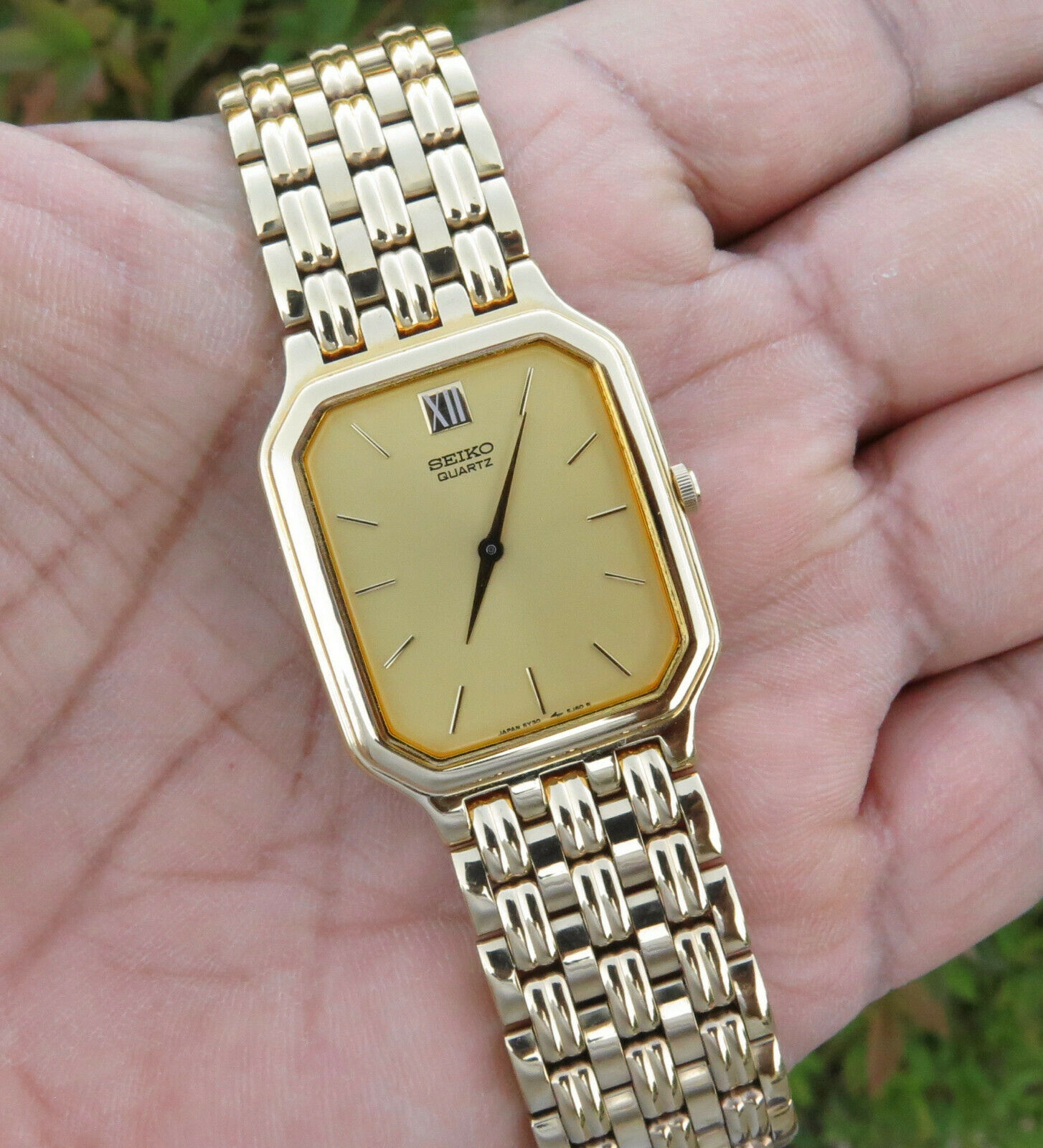 Vintage Seiko 5Y30-5D60 Quartz Thin Dress Watch 26.75mm 